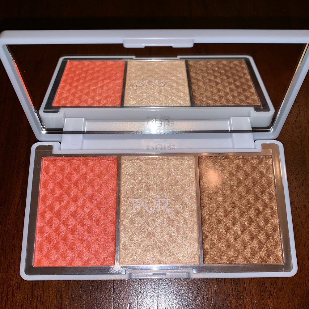 NWT PÜR Bronze and Brighten cheek Palette